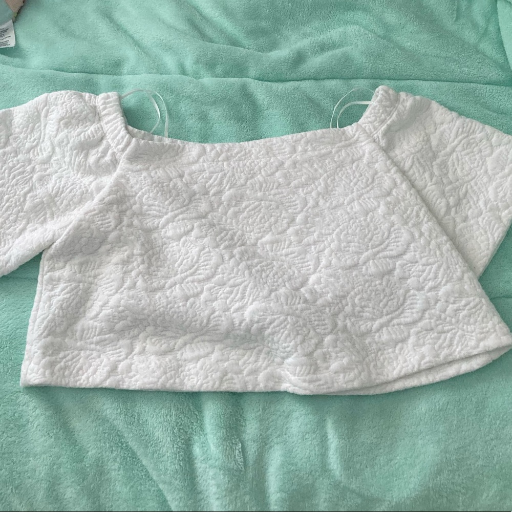 Guess crop top